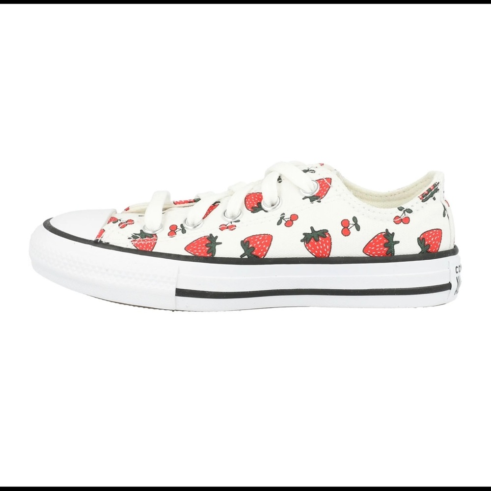 BRAND NEW Converse Chuck Taylor All Star Ox Summer Fruits Canvas in a size 3